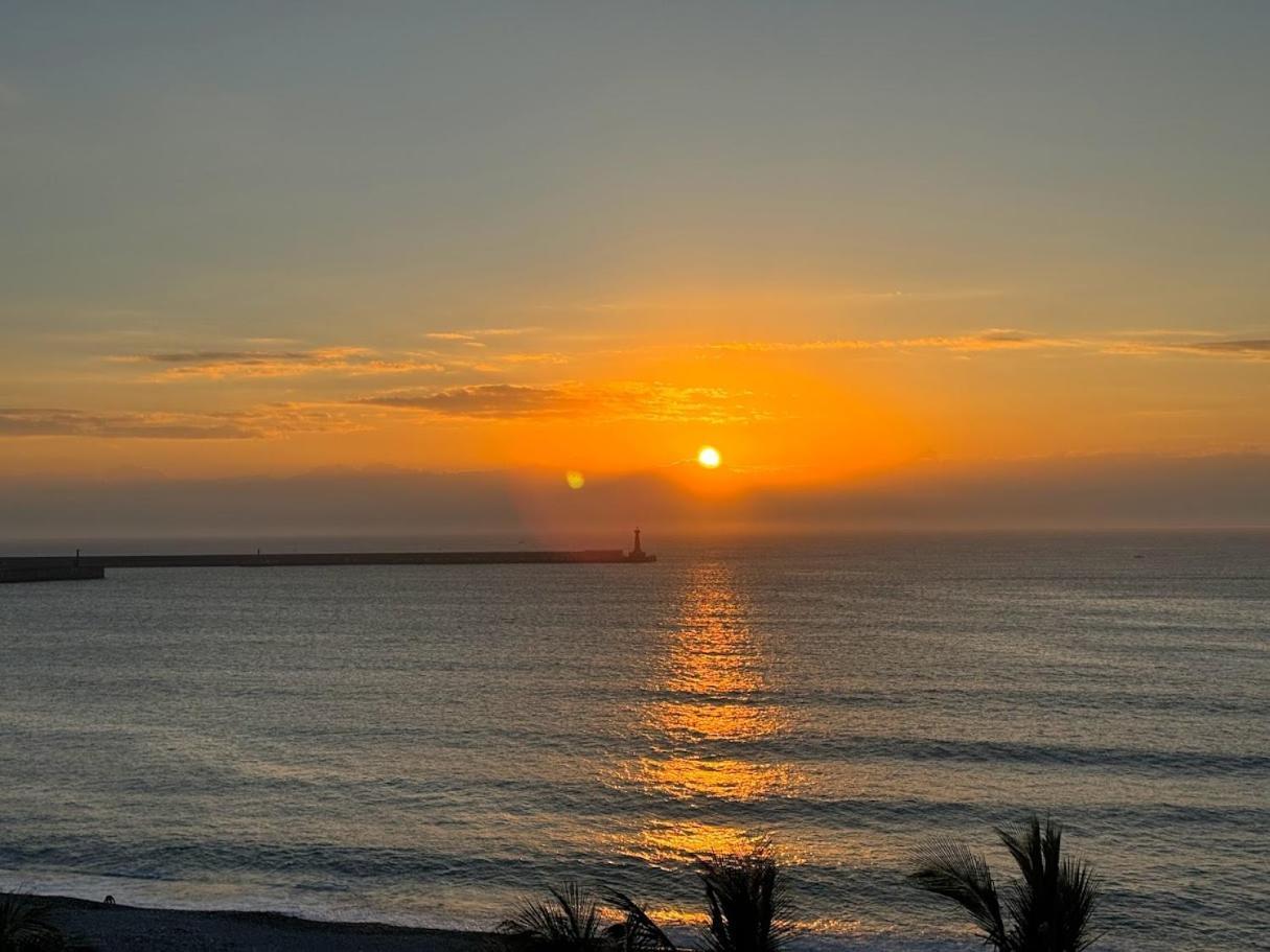 مدينة هوالين Before Sunrise Seaview B&B المظهر الخارجي الصورة